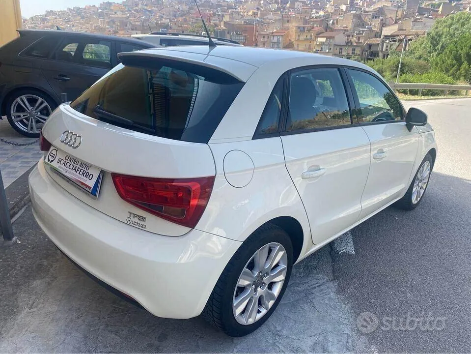 Audi A1 2014 photo 3