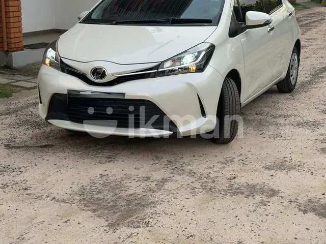 Toyota Vitz 2016 photo 2