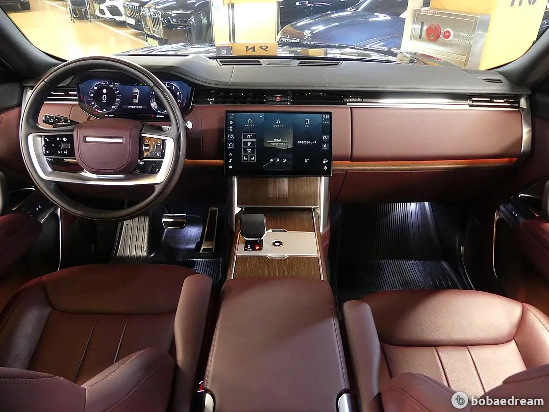 Land Rover Range Rover 2024 photo 4