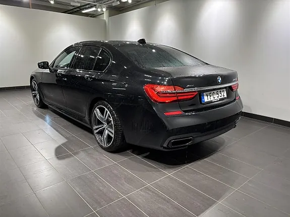 BMW 740D 2017 photo 2
