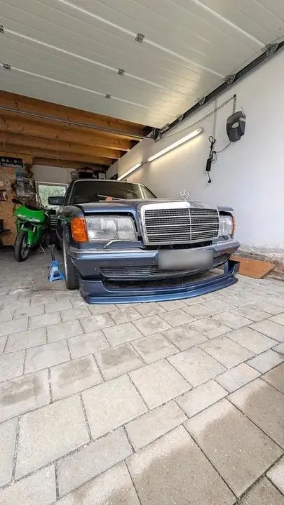 Mercedes-Benz W126