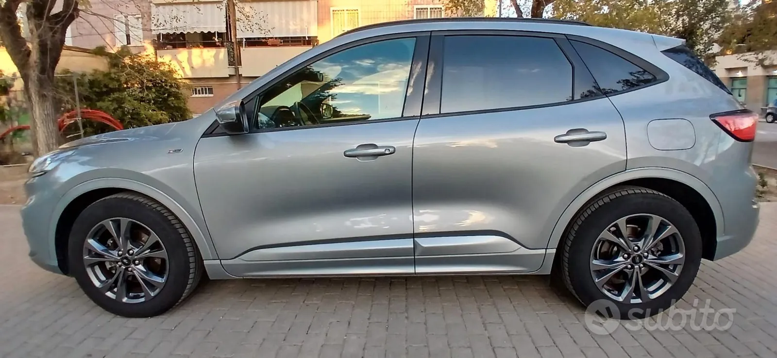 Ford Kuga 2022 photo 2