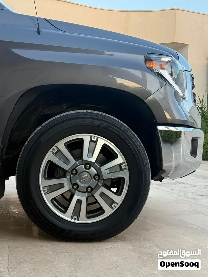 Toyota Tundra 2018 photo 3