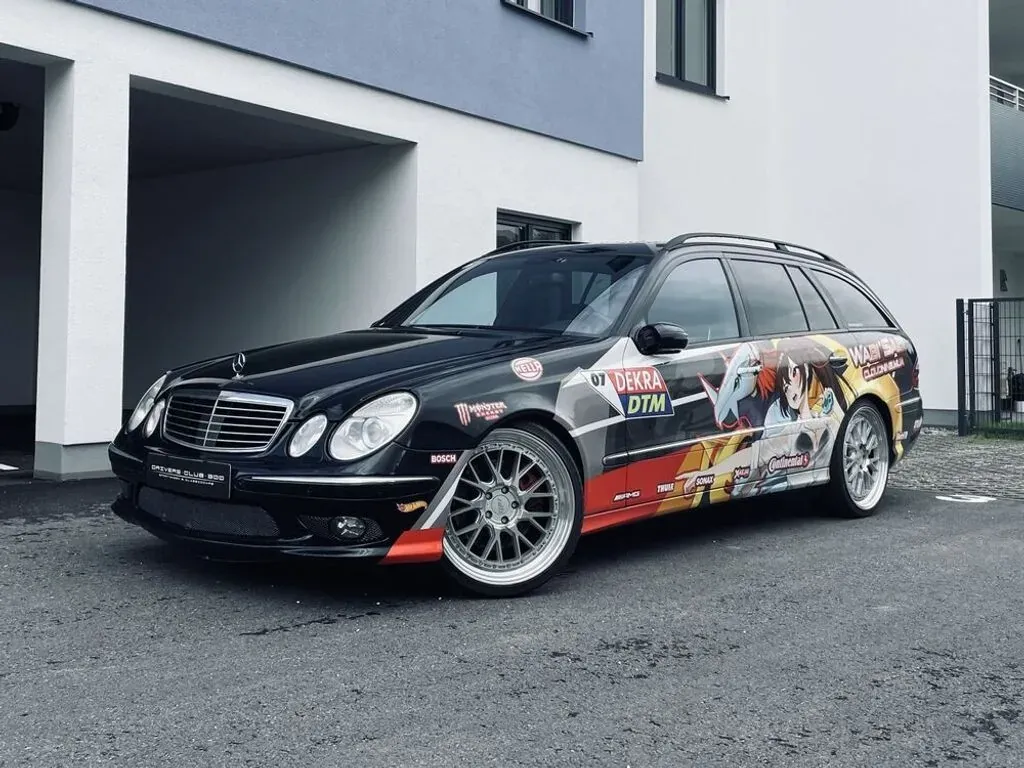 Mercedes-Benz E-Class 2004 photo 2