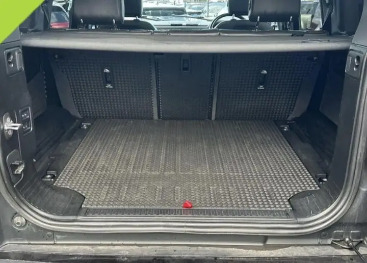 Land Rover Defender 110 2020 photo 5
