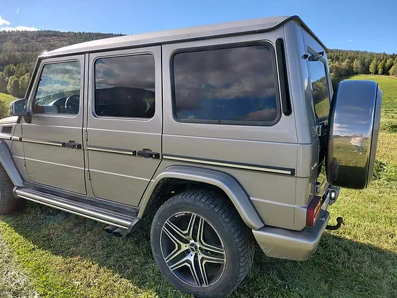 Mercedes-Benz G400 2003 photo 2