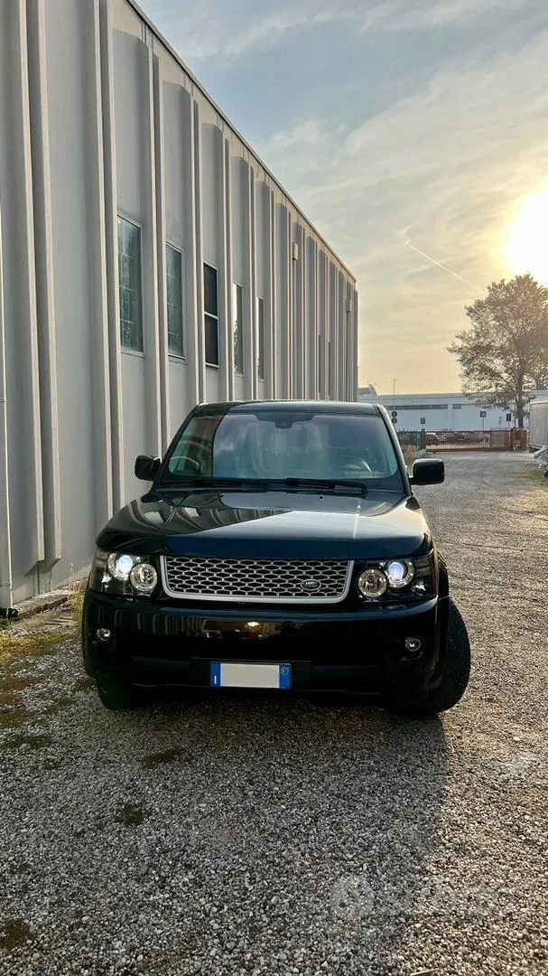Land Rover Range Rover Sport 2012 photo 3
