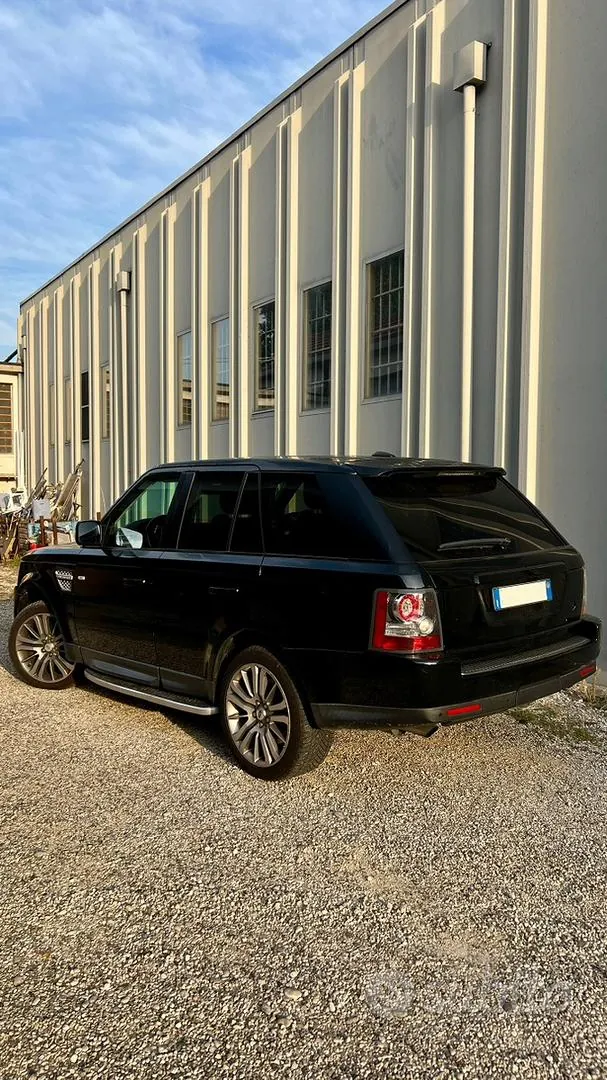 Land Rover Range Rover Sport 2012 photo 2