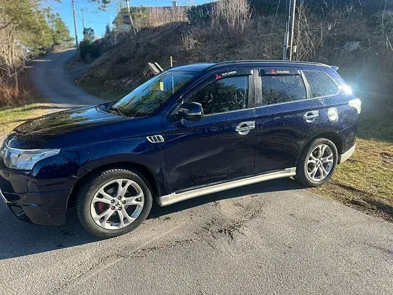 Mitsubishi Outlander 2013 photo 4
