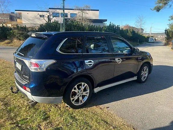 Mitsubishi Outlander 2013 photo 2