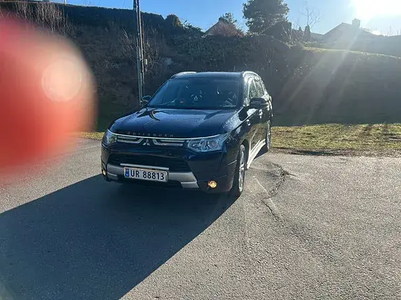 Mitsubishi Outlander 2013 photo 3