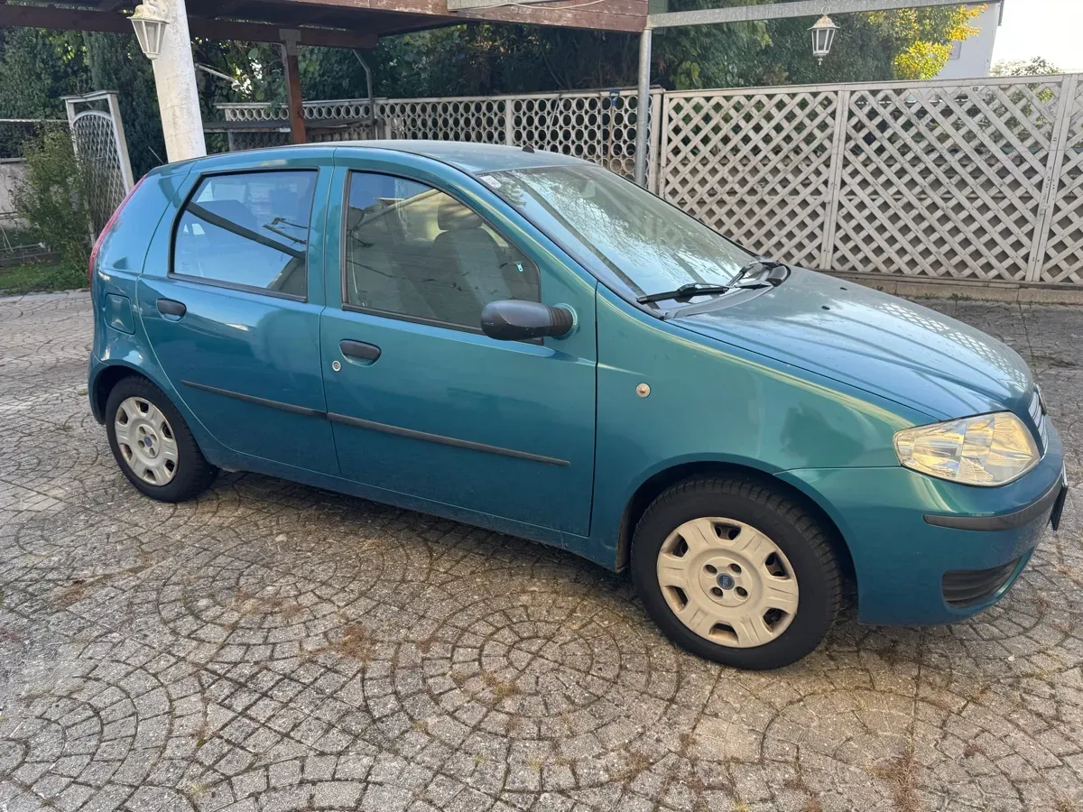 Fiat Punto 2005 photo 2