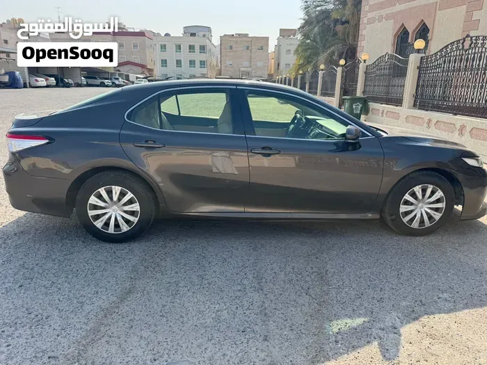 Toyota Camry 2019 photo 2