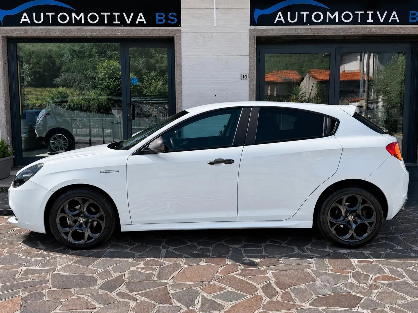 Alfa Romeo Giulietta 2016 photo 2