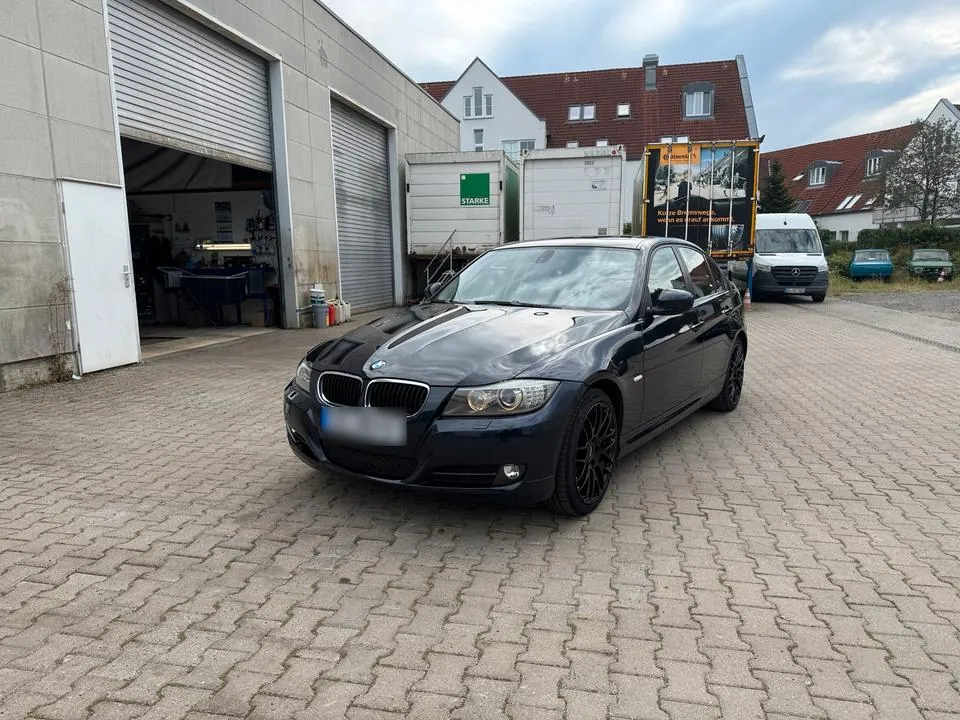 BMW E90