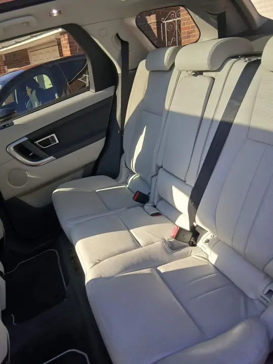 Land Rover Discovery Sport 2017 photo 4