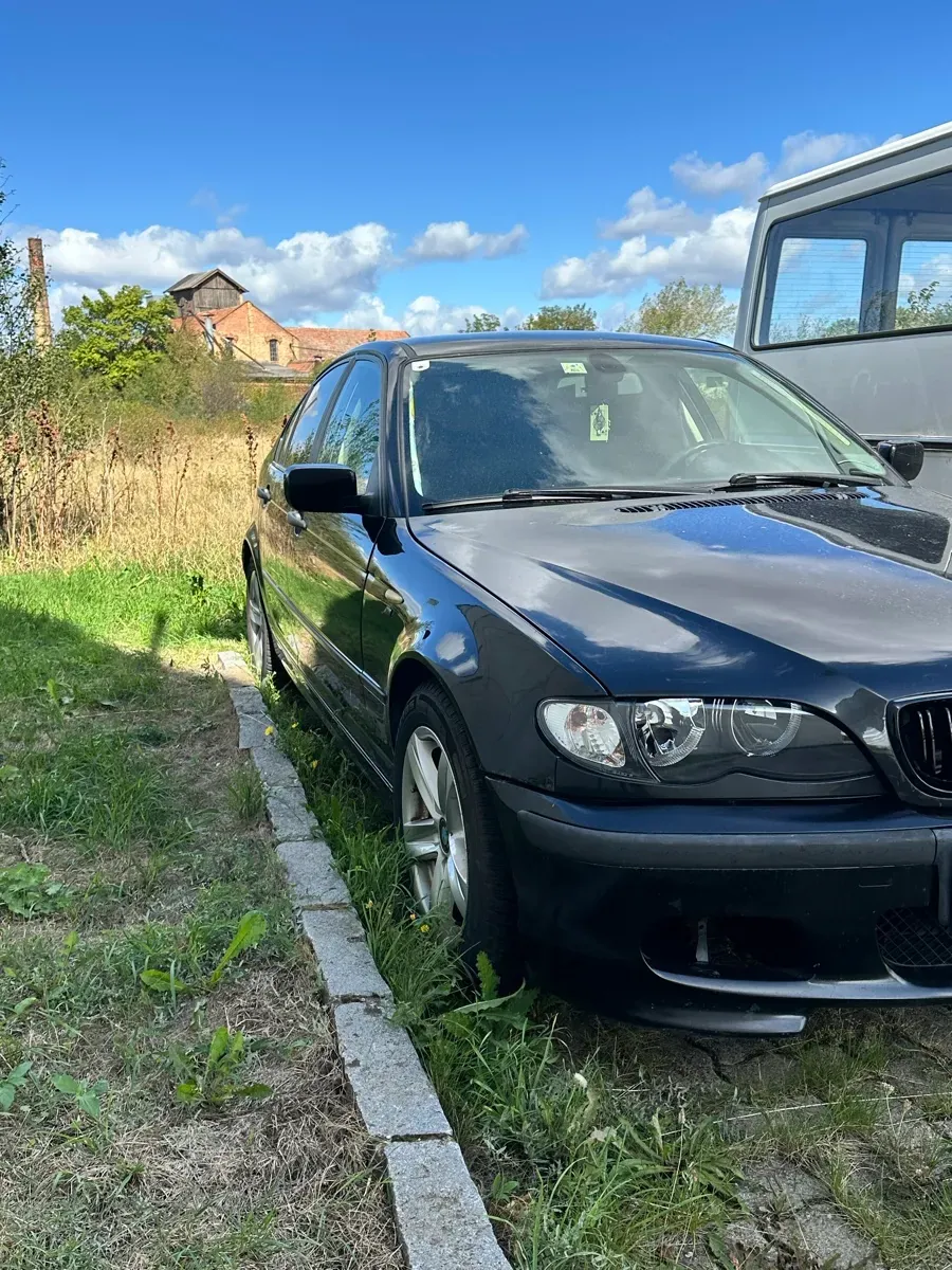 BMW 3 Series 2002 photo 2