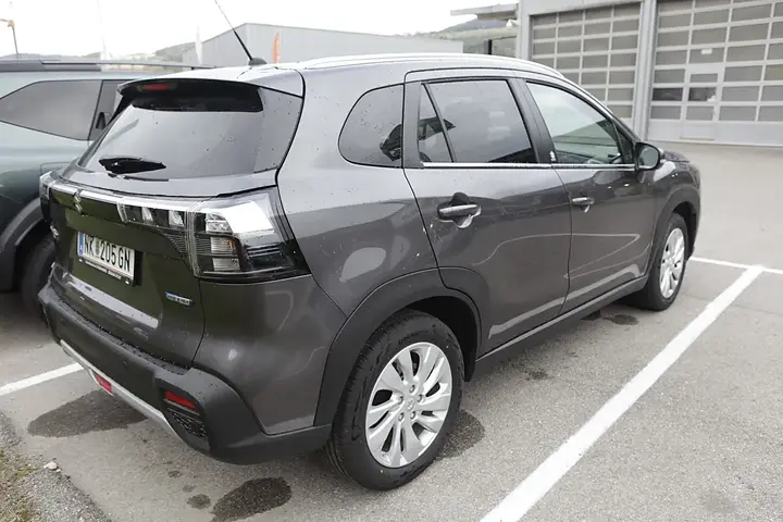 Suzuki S-Cross 2026 photo 3
