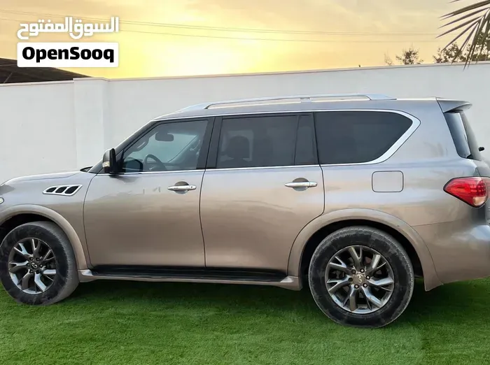 Infiniti Qx56 2011 photo 3