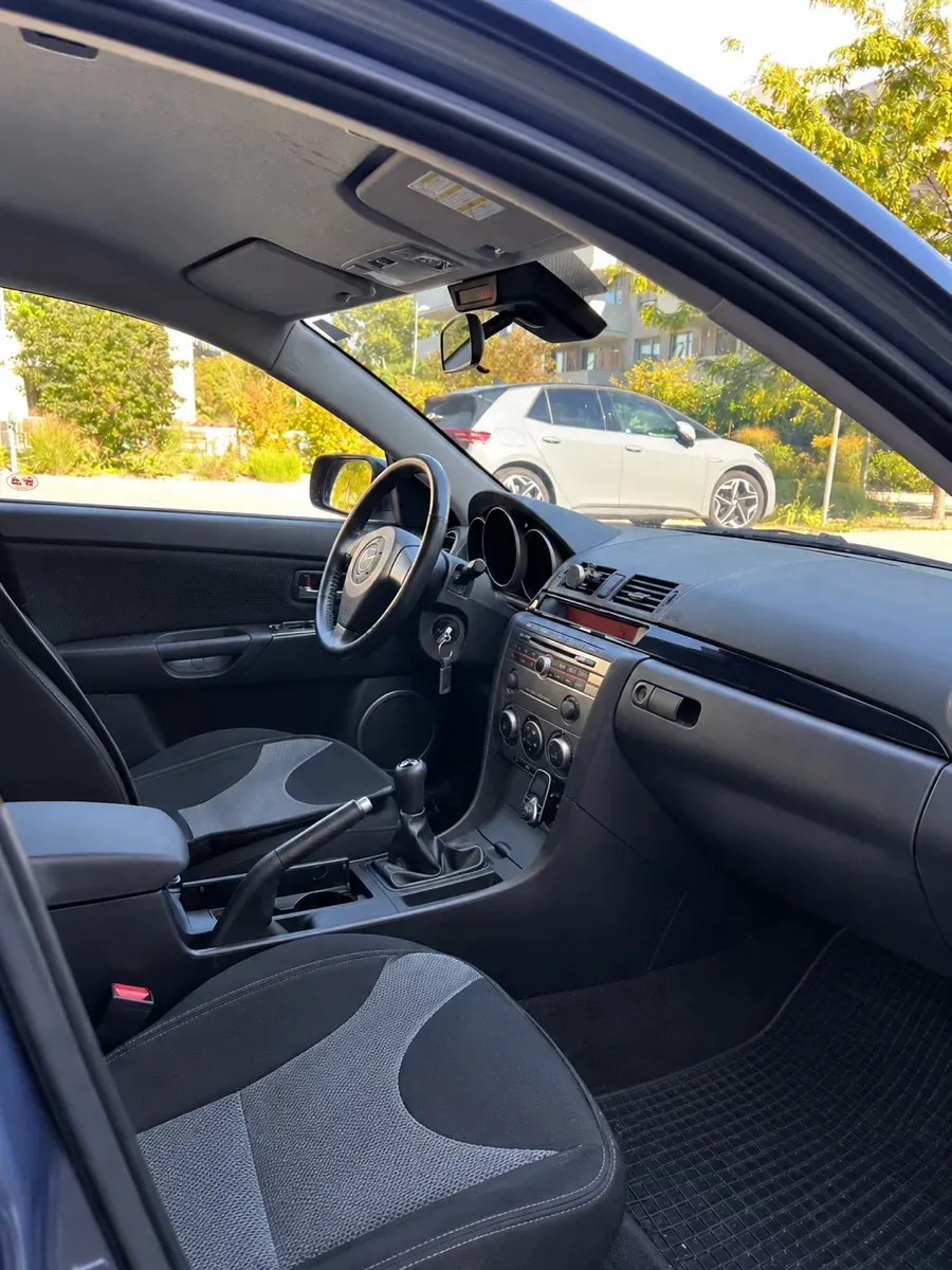 Mazda Mazda3 2007 photo 2