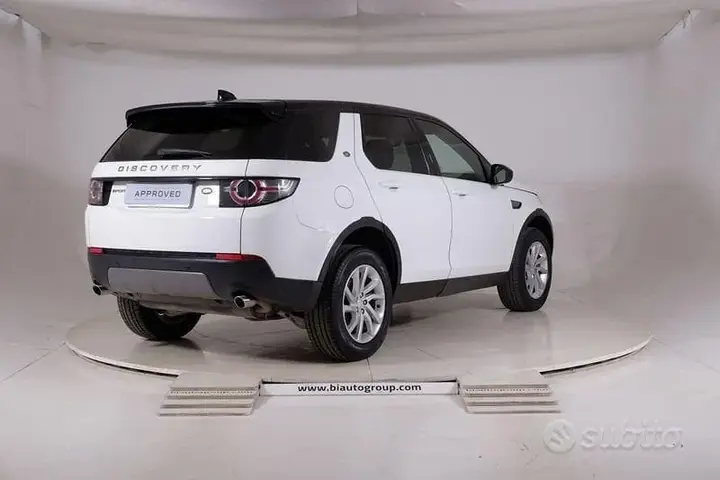 Land Rover Discovery Sport 2019 photo 2