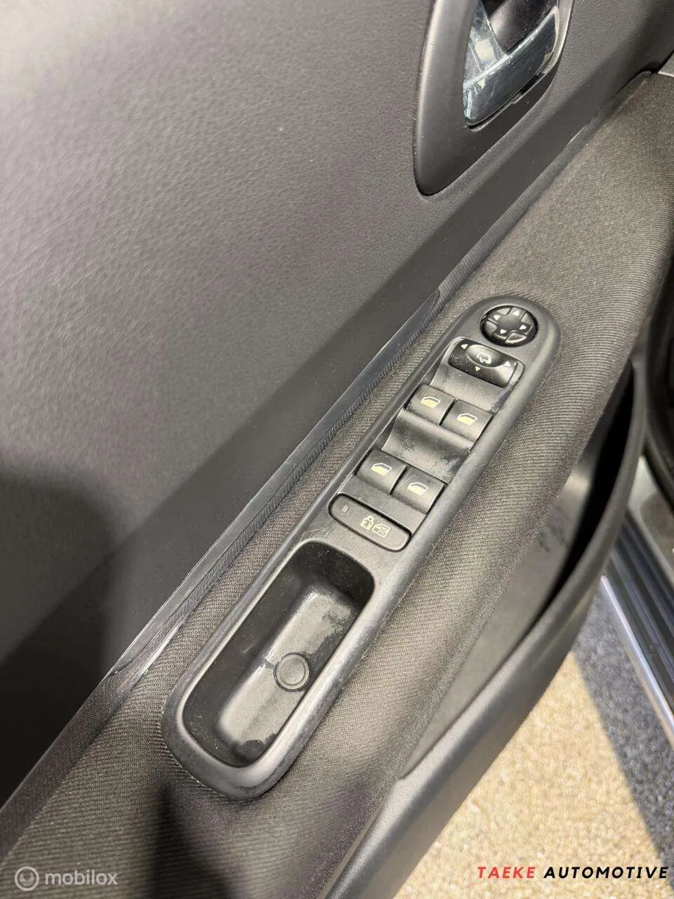 Peugeot 3008 2010 photo 3