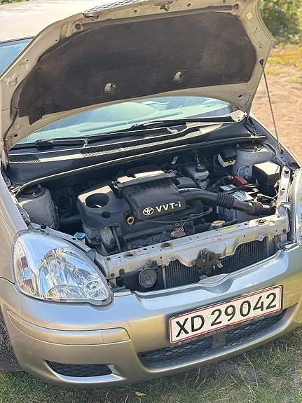 Toyota Yaris 2004 photo 5