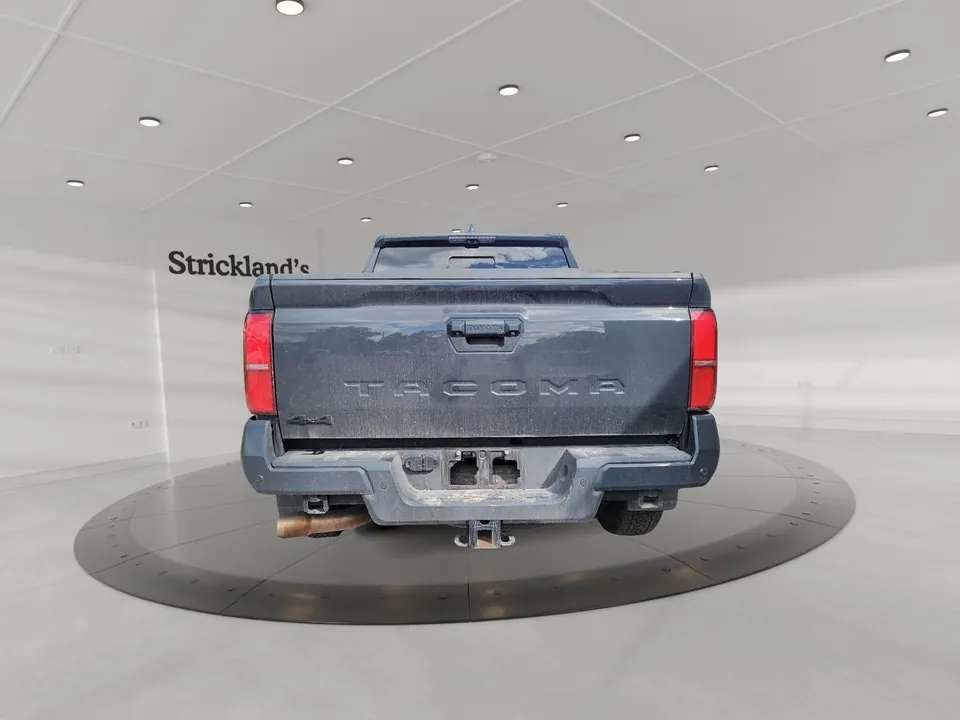 Toyota Tacoma 2025 photo 3