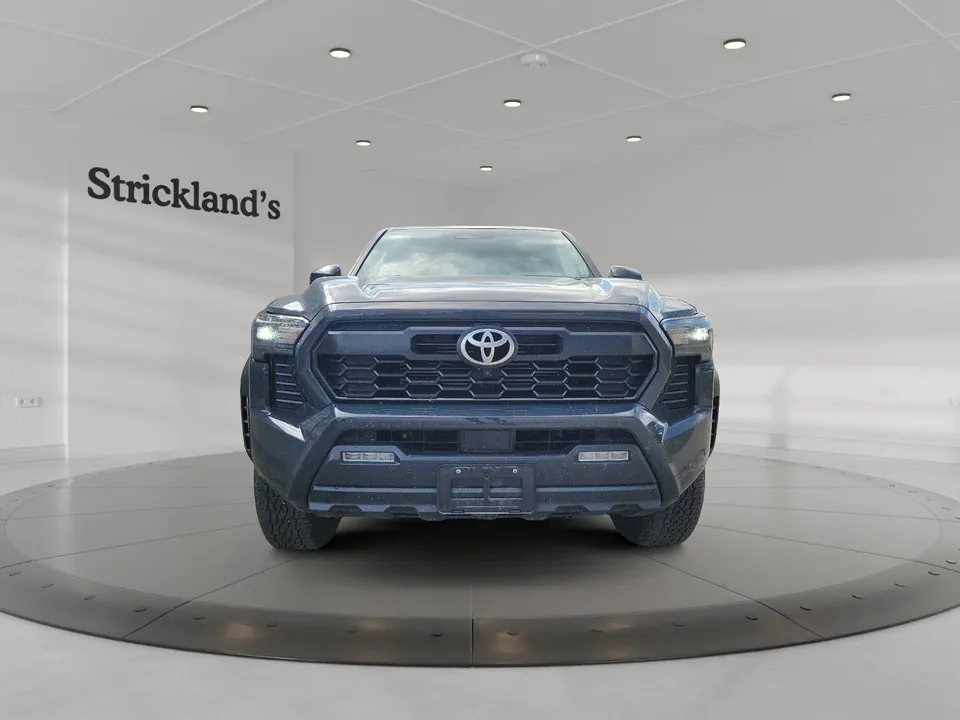 Toyota Tacoma 2025 photo 2