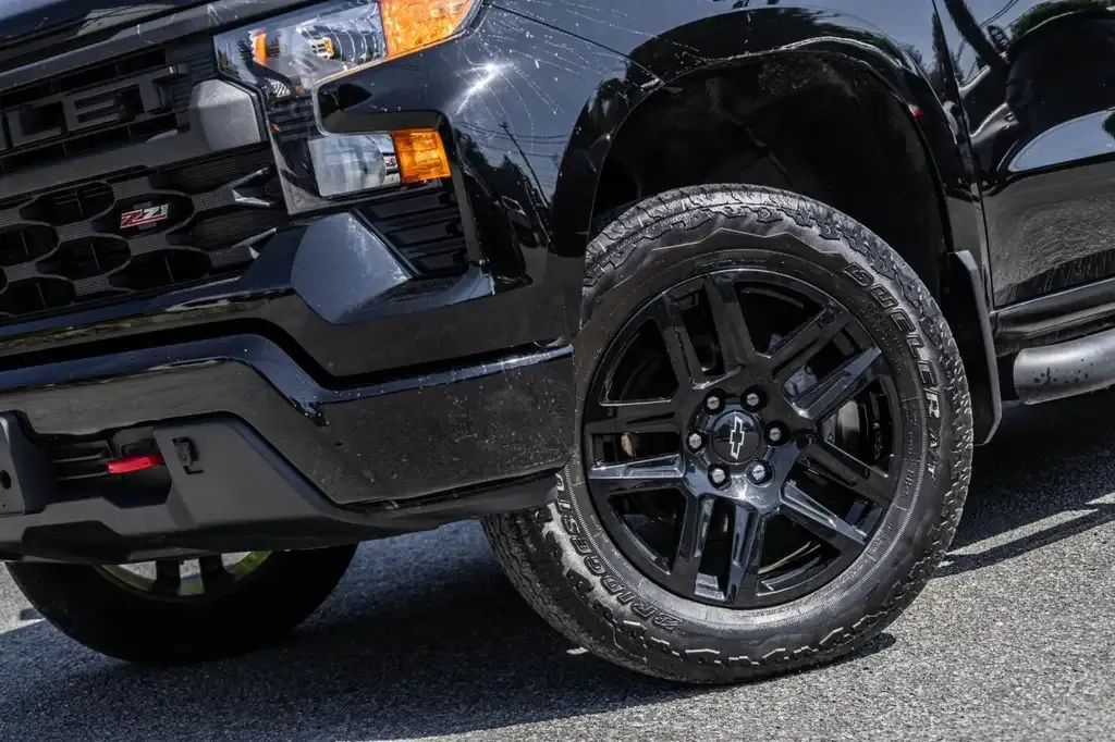 Chevrolet Silverado 1500 2024 photo 2