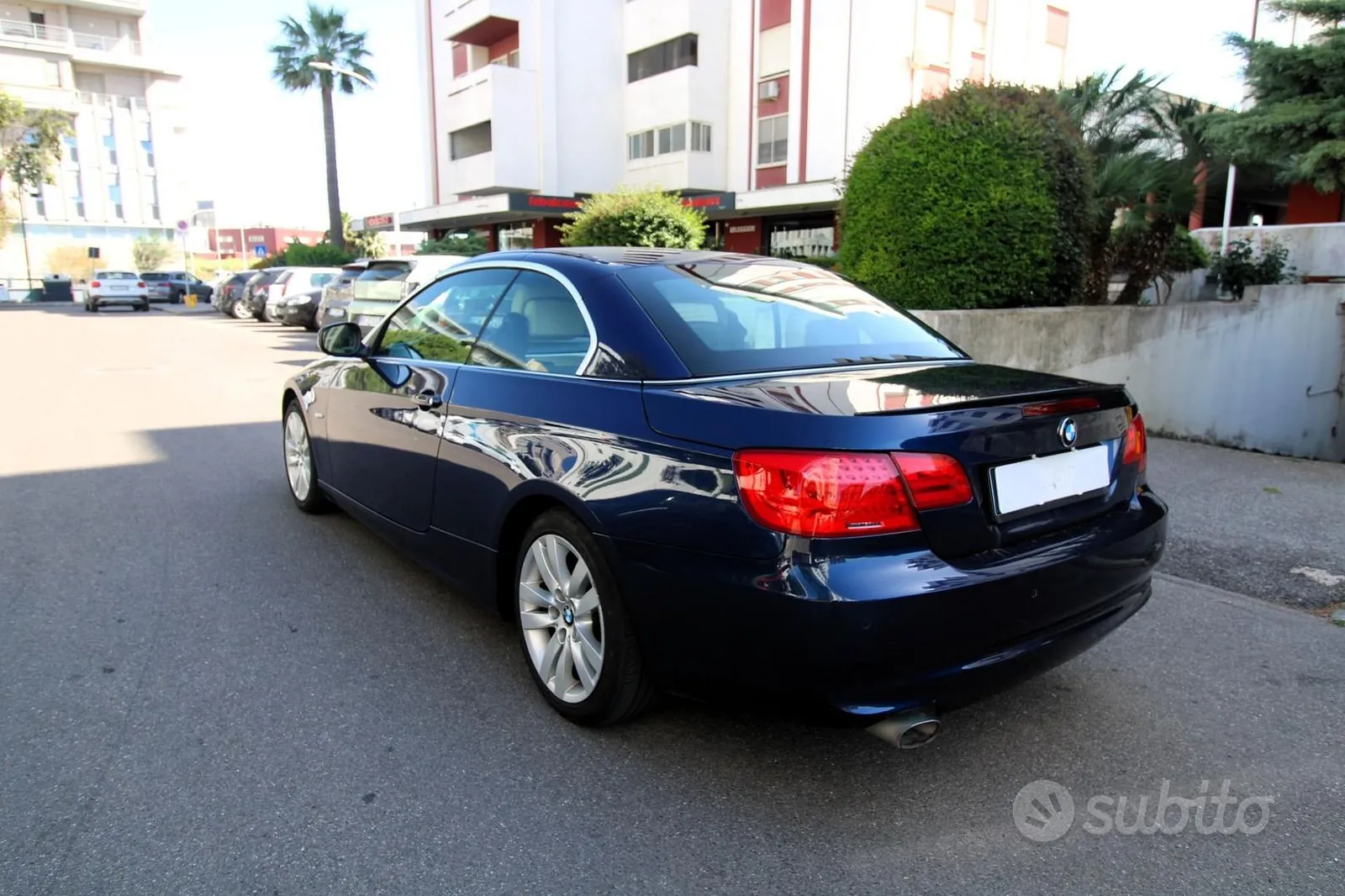 BMW 3 Series 2010 photo 2