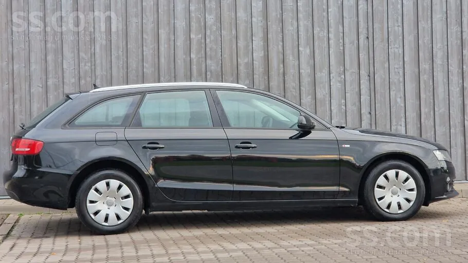 Audi A4 2010 photo 5