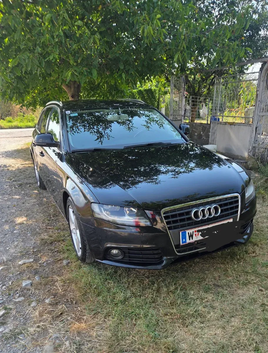 Audi A4 2009 photo 2