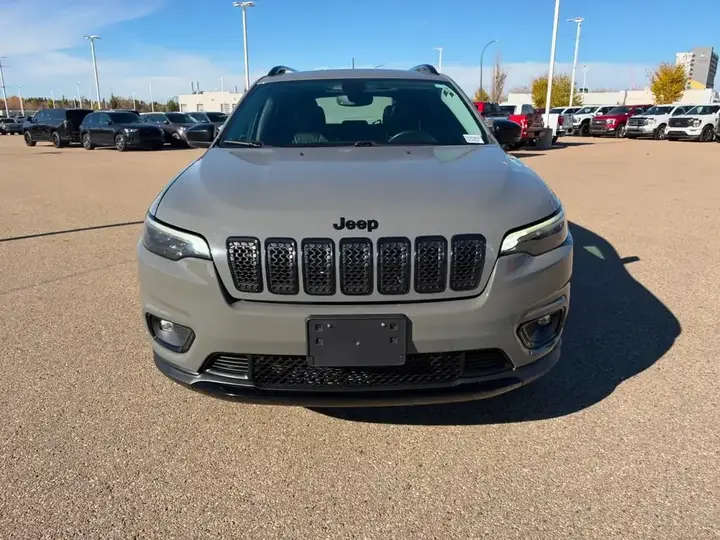 Jeep Cherokee 2022 photo 2