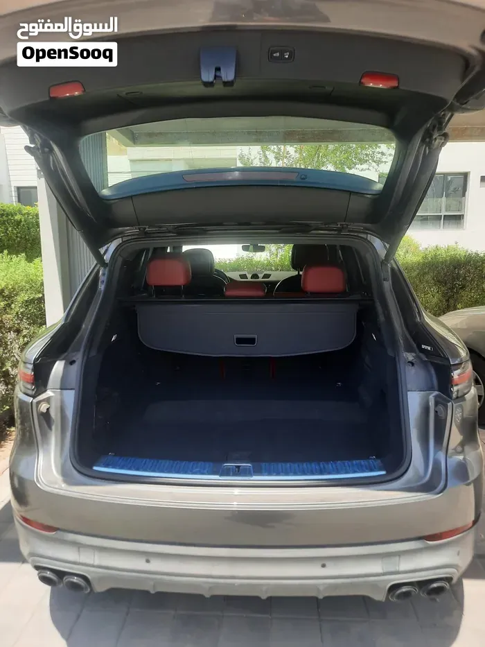 Porsche Cayenne 2022 photo 2