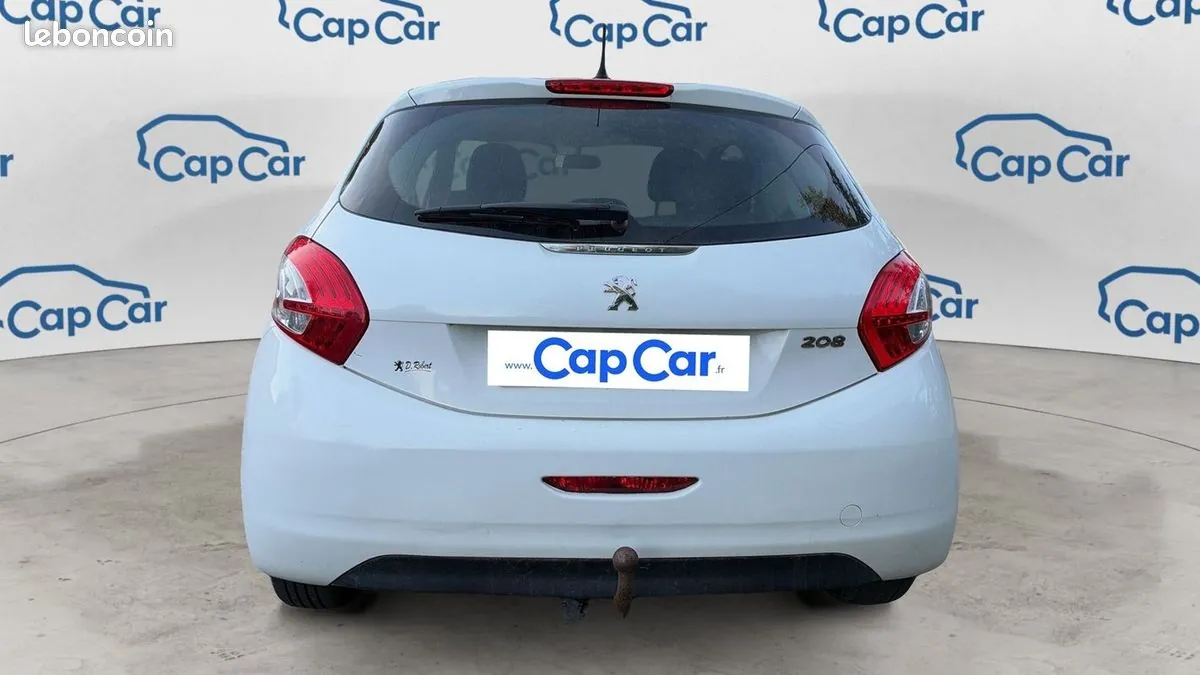 Peugeot 208 2012 photo 3