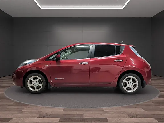 Nissan Leaf 2013 photo 2