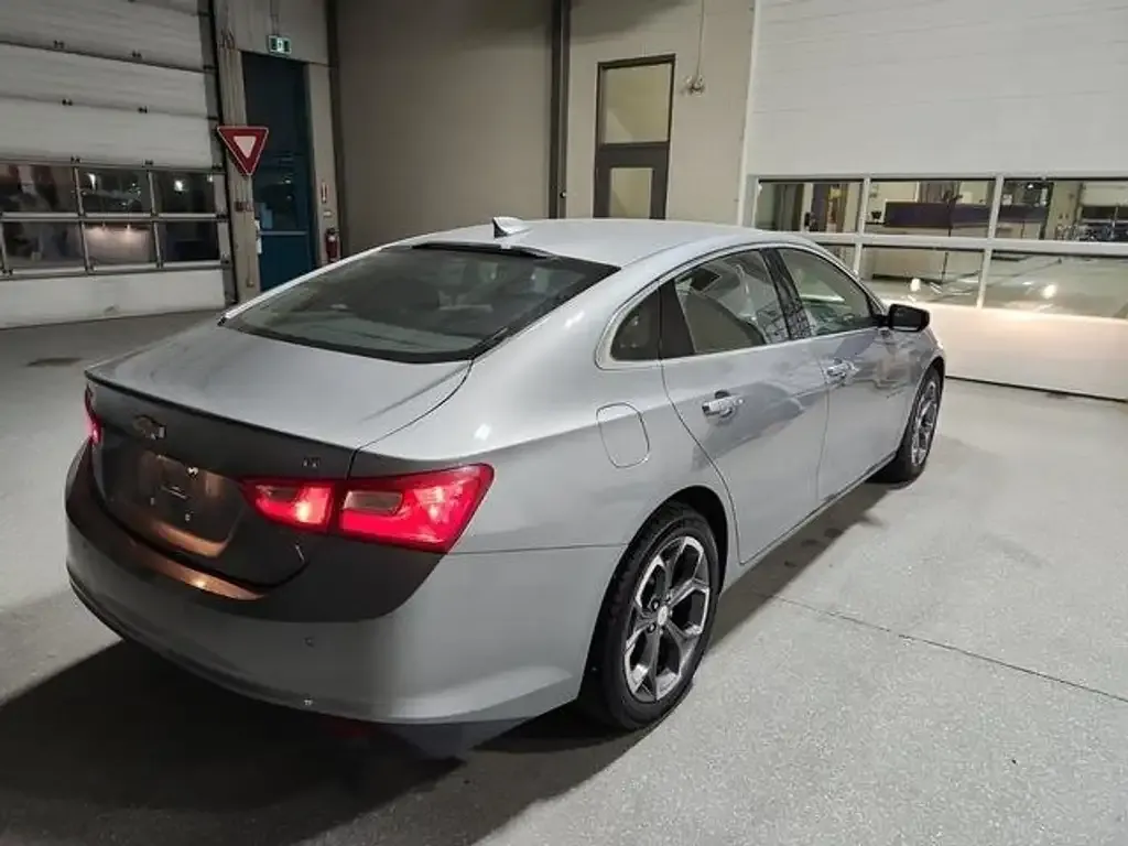 Chevrolet Malibu 2024 photo 3