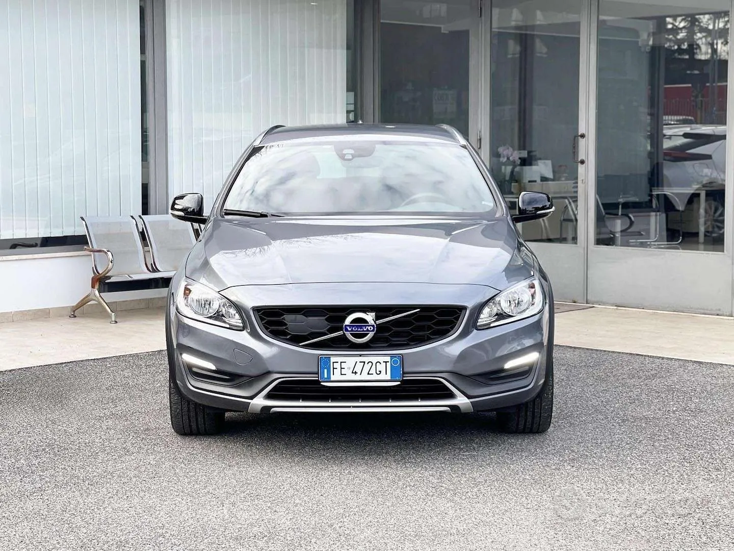 Volvo V60 2016 photo 2