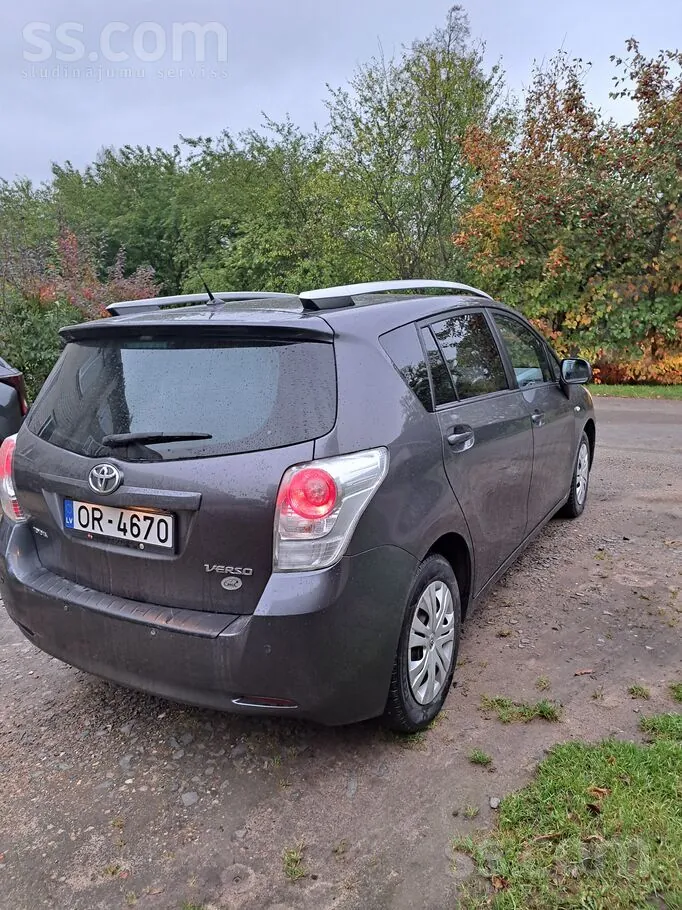 Toyota Verso 2012 photo 4