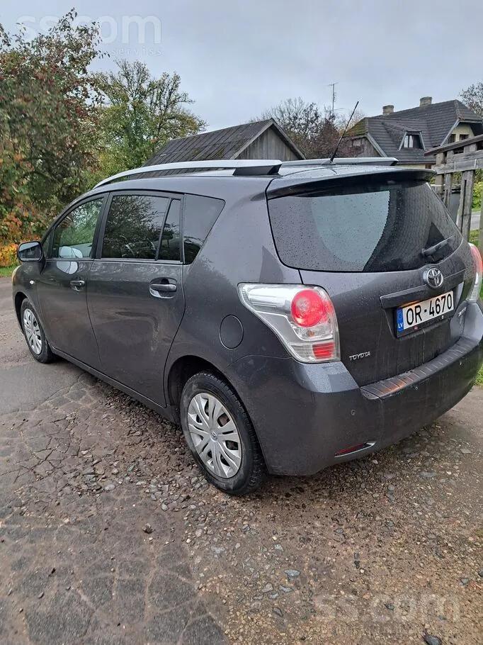 Toyota Verso 2012 photo 3