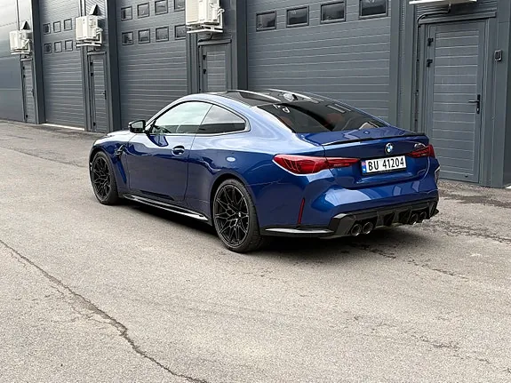 BMW M4 2025 photo 2