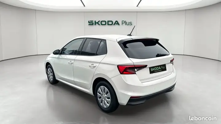 Skoda Fabia 2022 photo 3