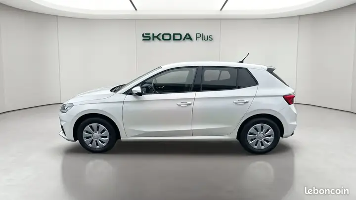 Skoda Fabia 2022 photo 2