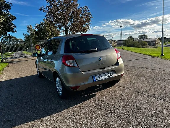Renault Clio 2012 photo 4