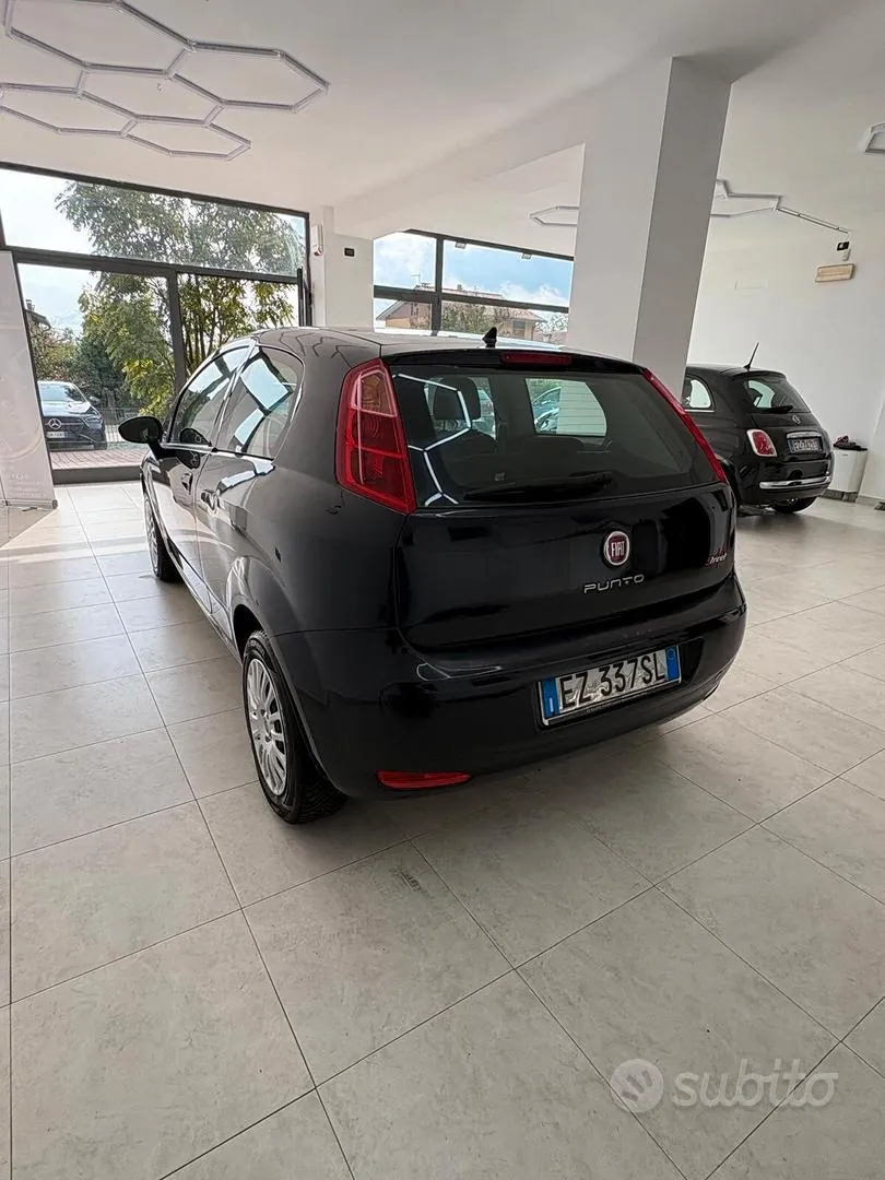 Fiat Punto 2015 photo 4