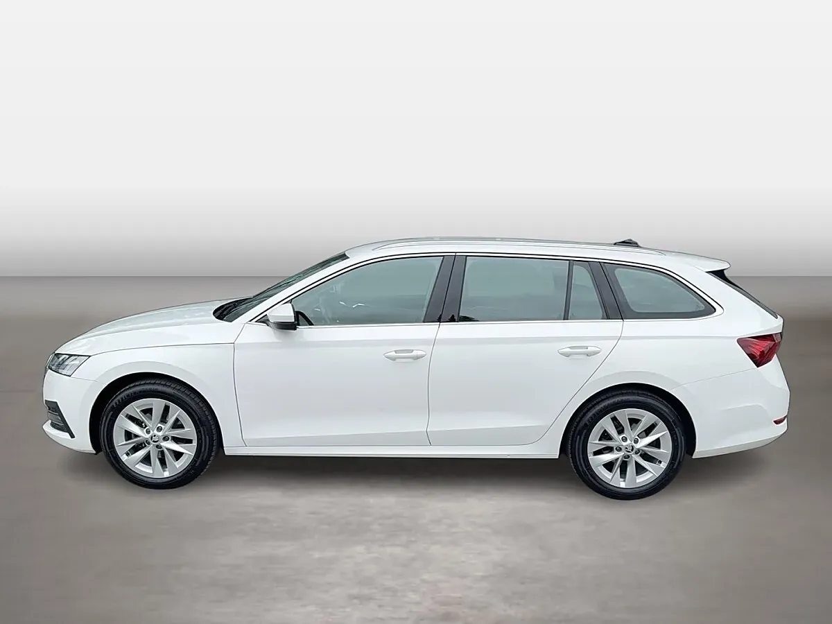 Skoda Octavia 2024 photo 2