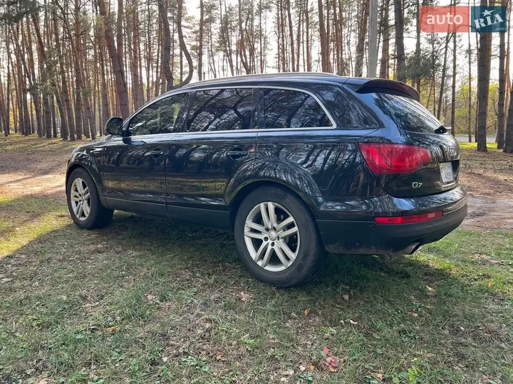 Audi Q7 2007 photo 2