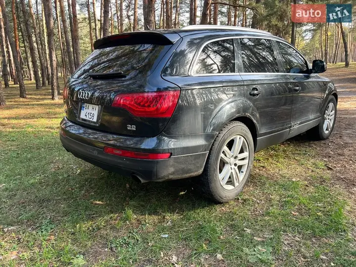 Audi Q7 2007 photo 4