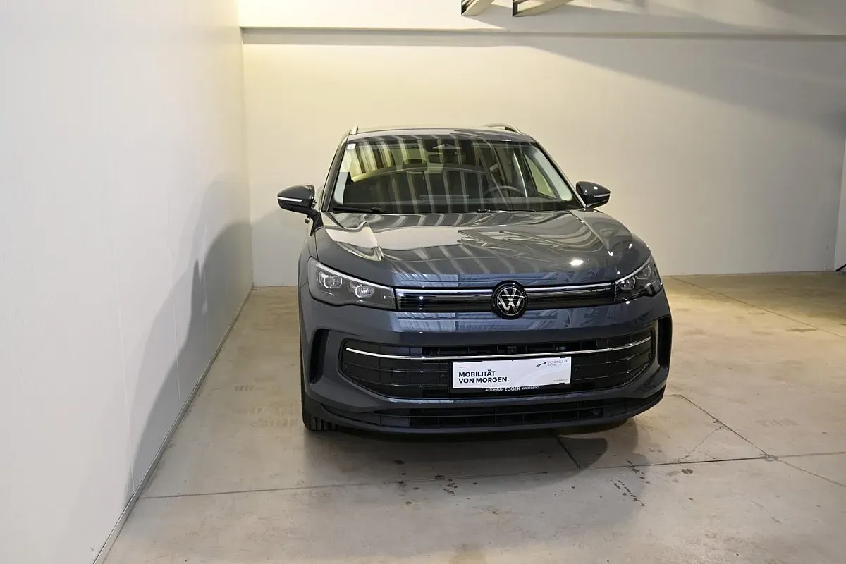 Volkswagen Tiguan 2025 photo 3